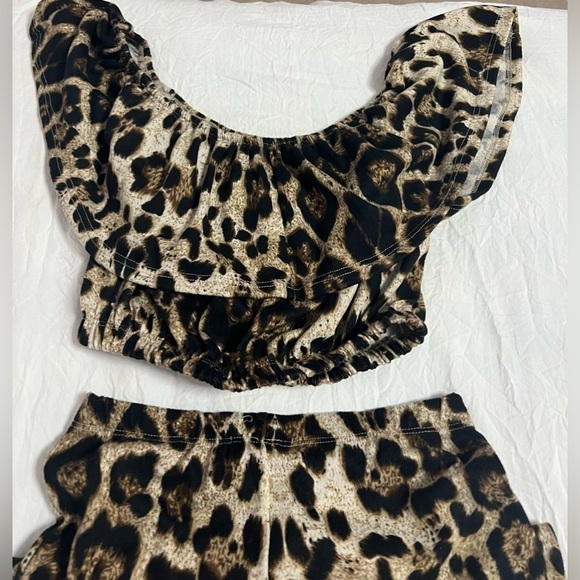 🌺 3/$15 Viola Cheetah Bell Bottoms Set Description Size S - Picture 7 of 9